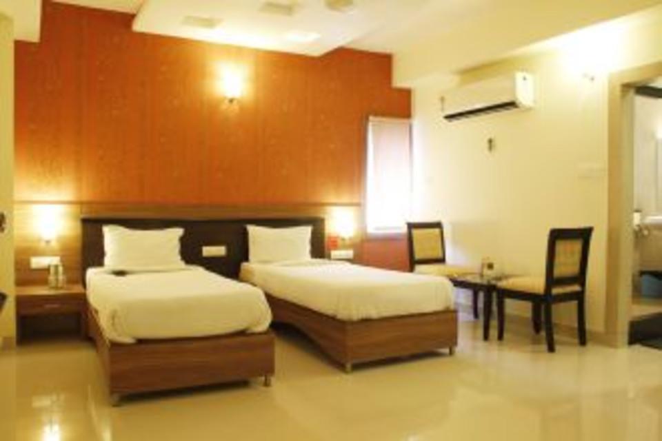 Hotel Shilpa Regency Kottārakara Extérieur photo